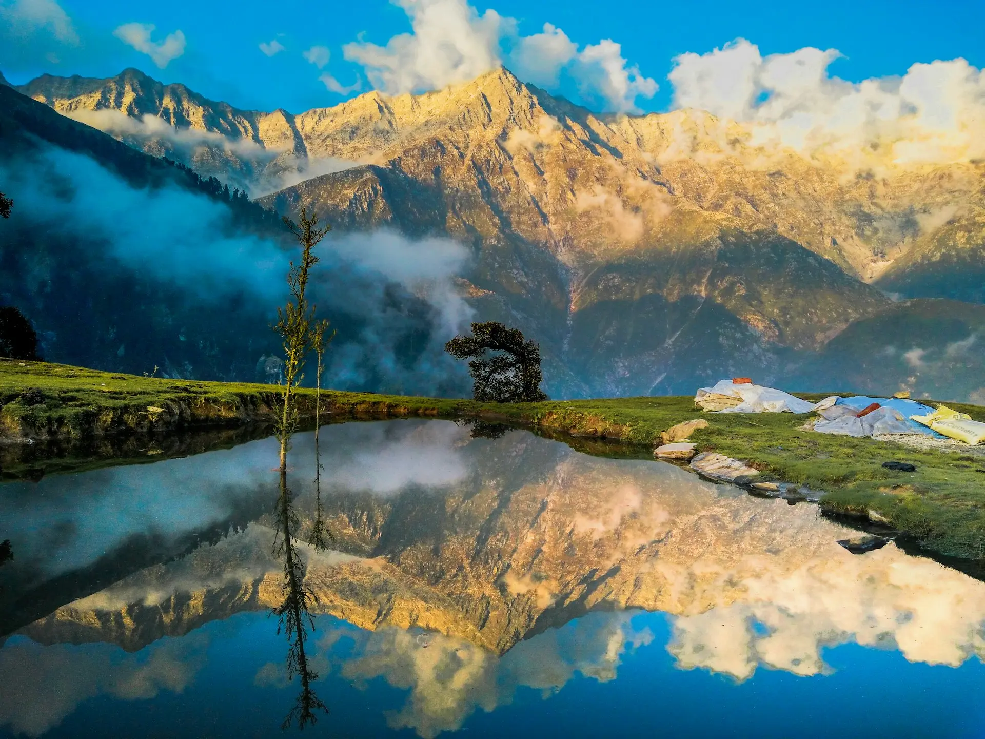 Affordable Himachal group tour package from India with scenic mountains and student-friendly pricing